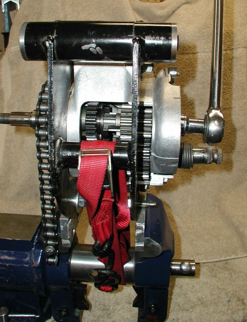 Removing the main shaft nut