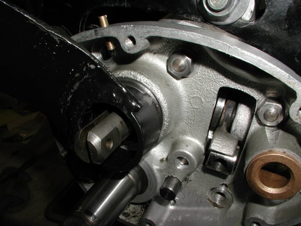 Tightening the lever body